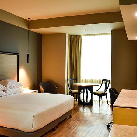 Ramada By Wyndham Mexico City Santa Fe Kültér fotó