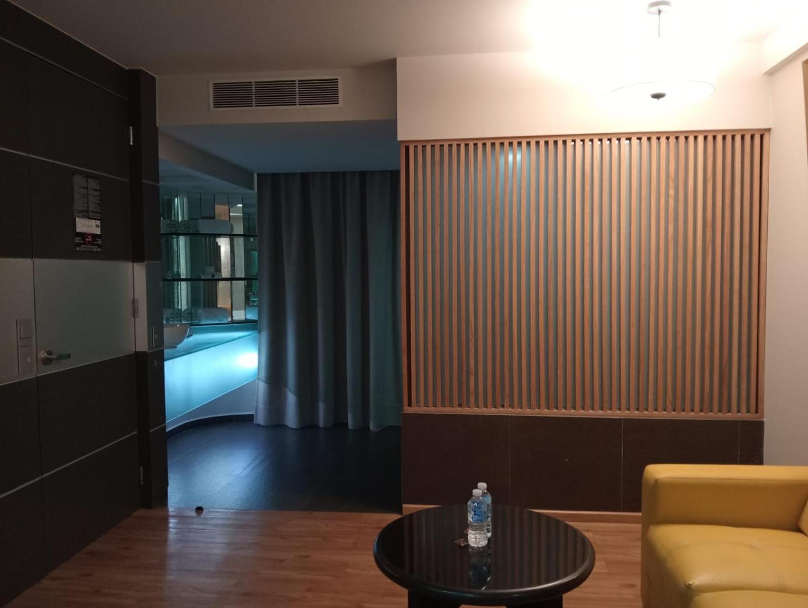 Ramada By Wyndham Mexico City Santa Fe Kültér fotó