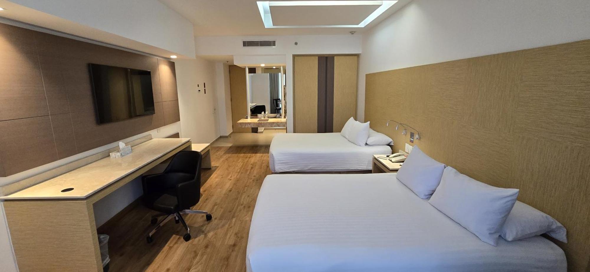 Ramada By Wyndham Mexico City Santa Fe Kültér fotó