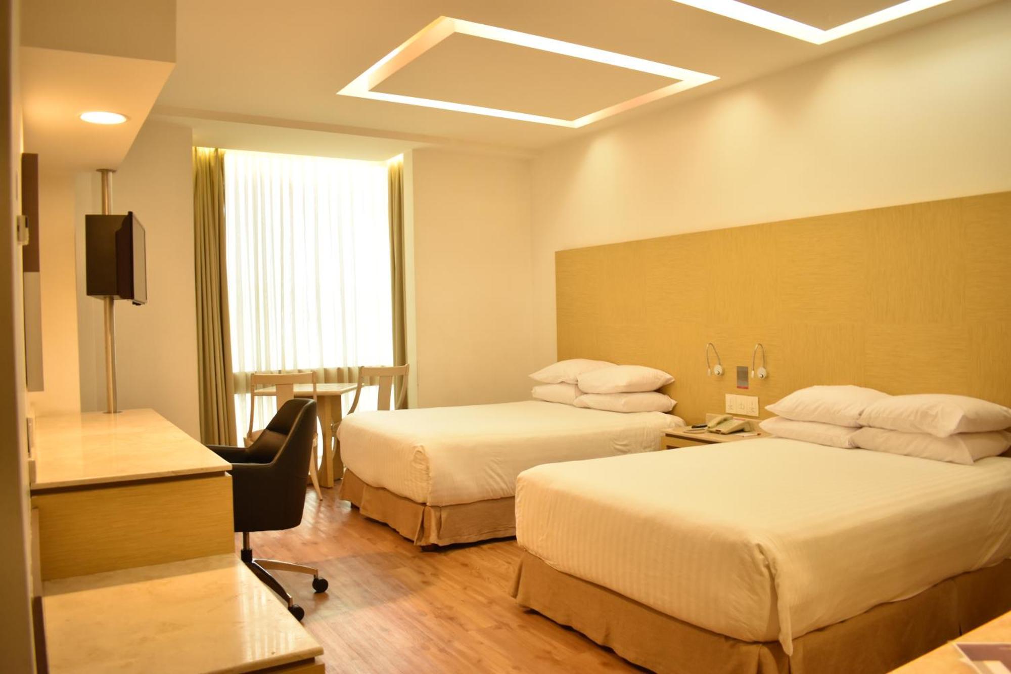 Ramada By Wyndham Mexico City Santa Fe Kültér fotó